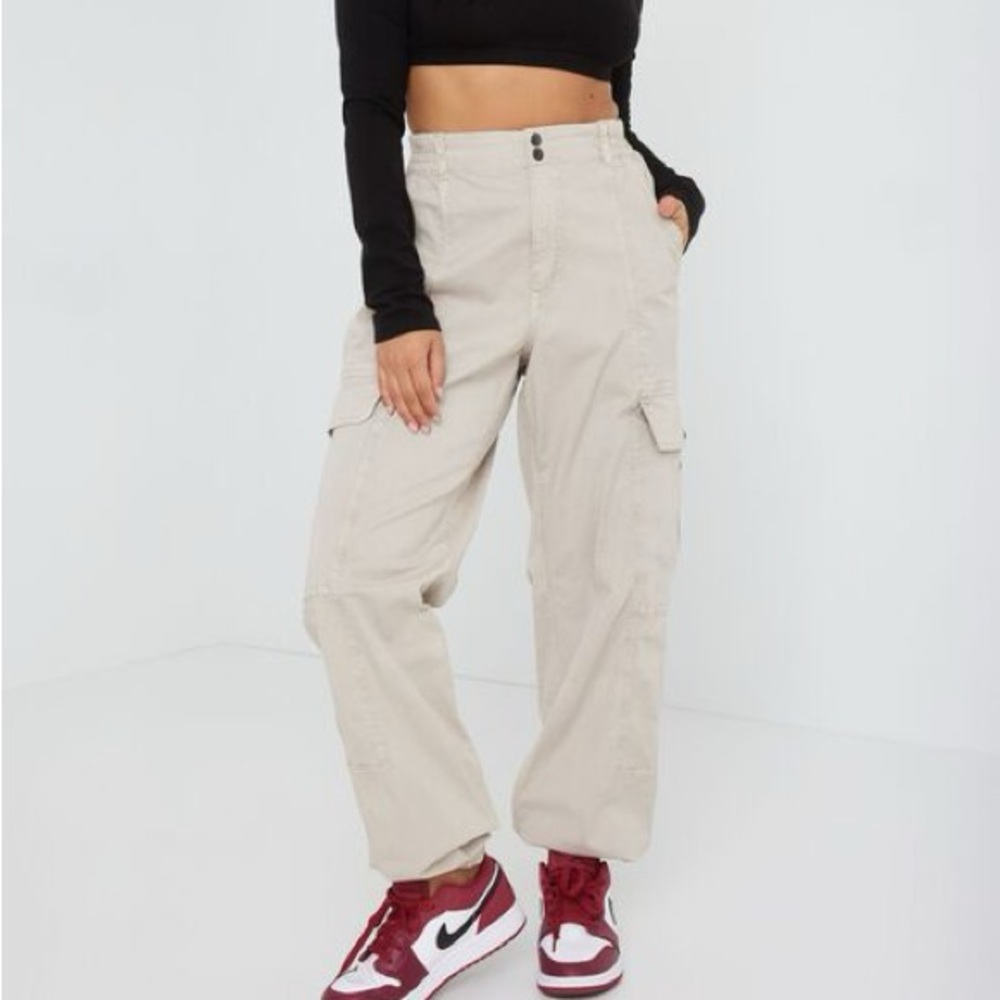 NWOT Garage Beige Cargo Pants